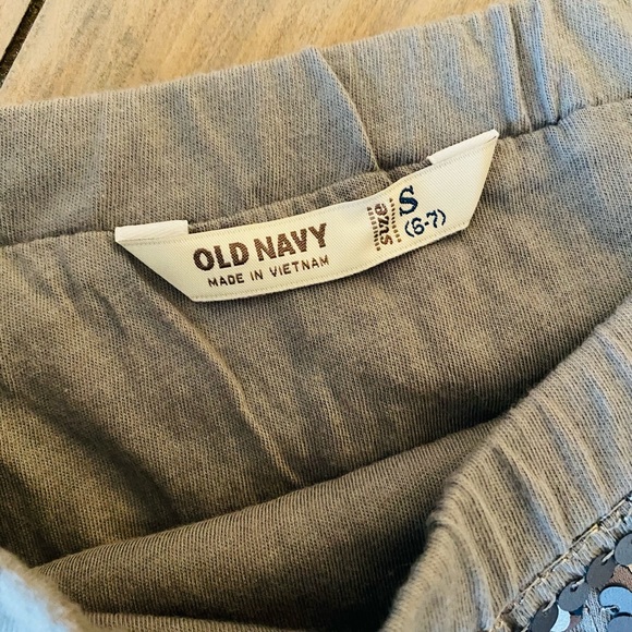 Old Navy Gray Sequin Skirt - Picture 2 of 2